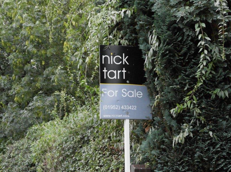 {short description of image}