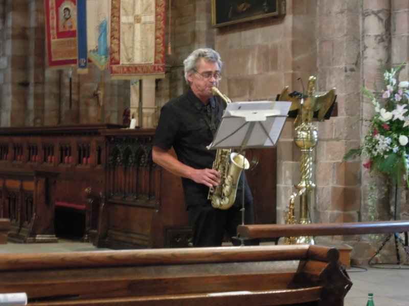 {short description of image}