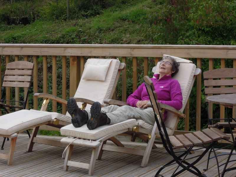 {short description of image}