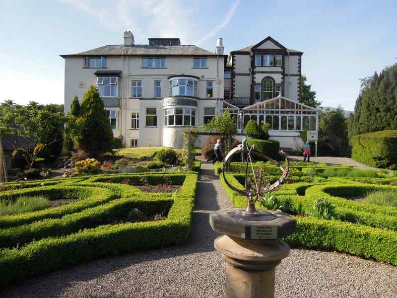 {short description of image}