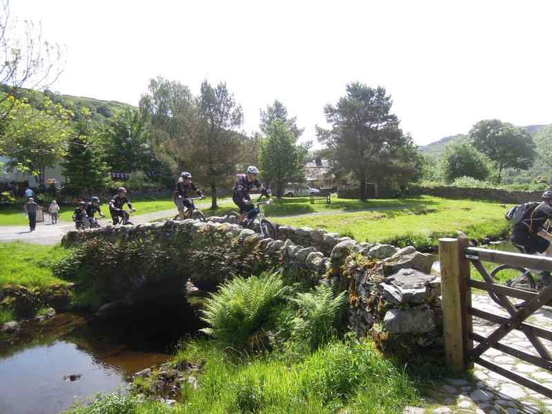 {short description of image}