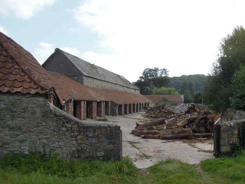 {short description of image}