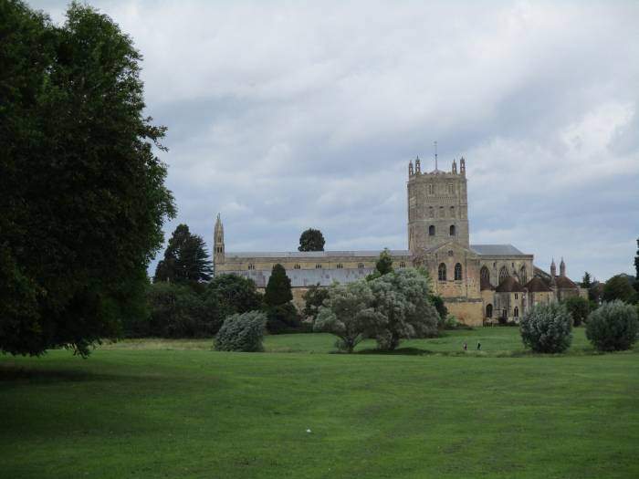 And return round the back of the abbey to Tewkesbury.