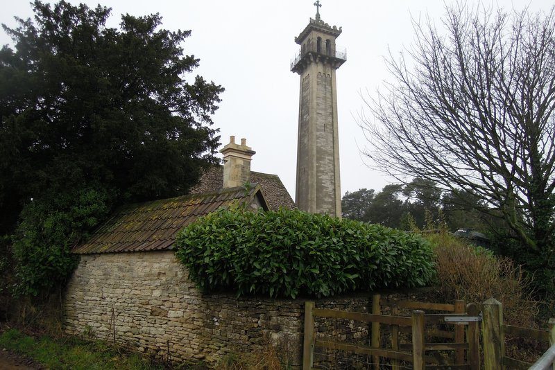 To Hawkesbury monument