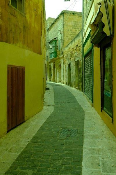 One of the many alleyways of the old quarter