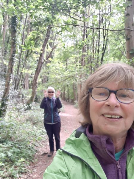 After 8 weeks Jill and Sue meet up to walk 2m apart