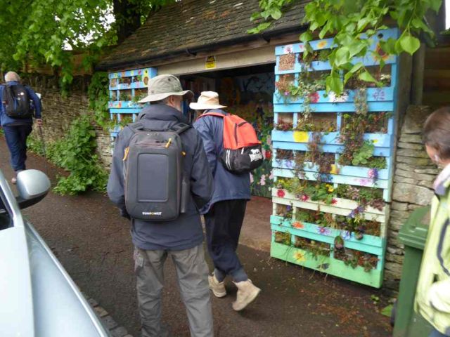 We start at Eastcombe passing a lovely bus shelter