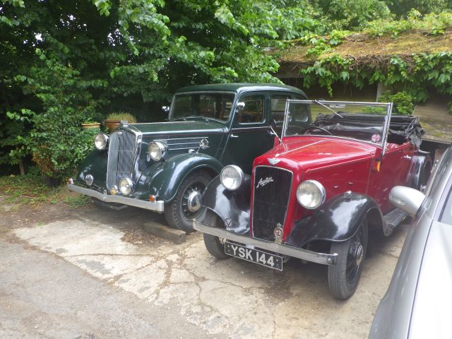 Classic cars in Long Newnton 